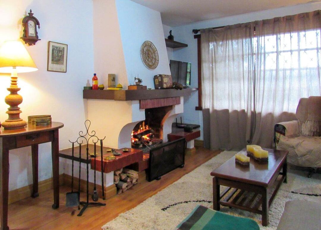 Vila Chale Com Lareira E Wi-Fi Em Campos Do Jordao - Sp Exteriér fotografie